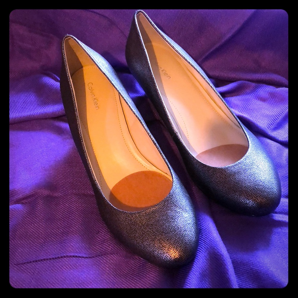 NWOT Calvin Klein Metallic Wedge Pumps